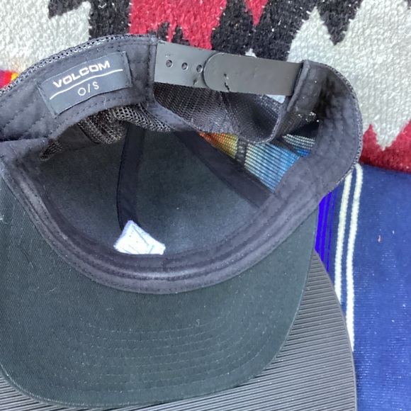 Volcom SnapBack Hat - Picture 10 of 13